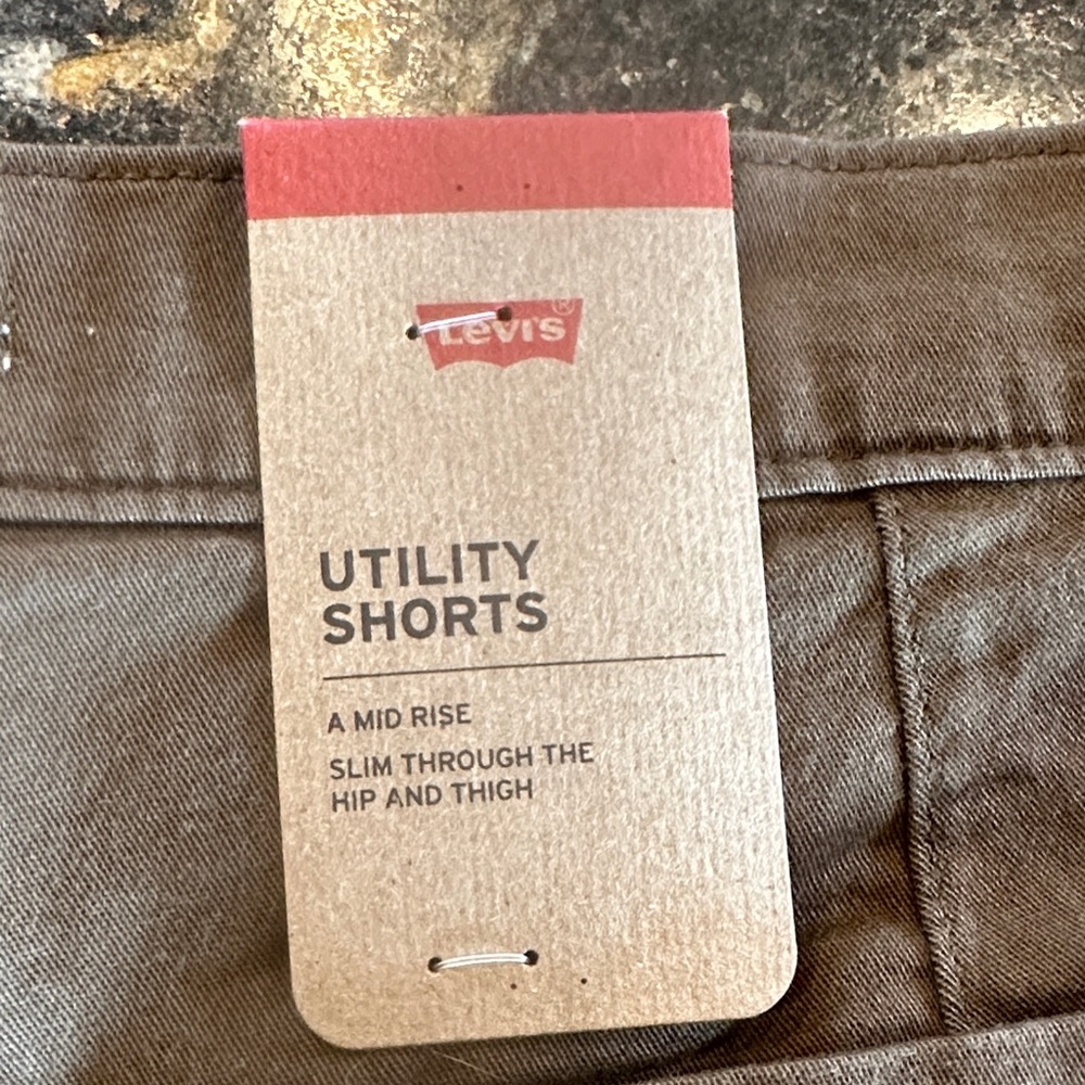 Levi's Dark Brown Women's Cargo Shorts - Picture 4 of 7